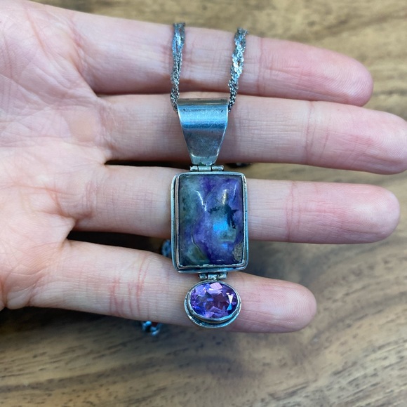 Chaorite and amethyst gemstone silver pendant with braided silver chain - Picture 1 of 7